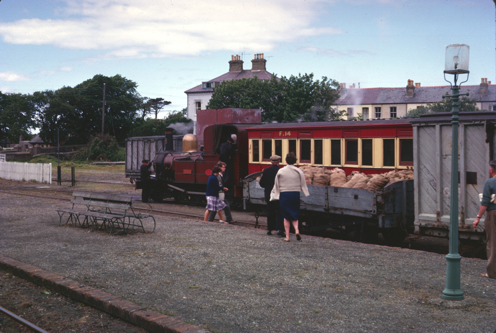 IOM Ramsey train ready to leave St Johns.