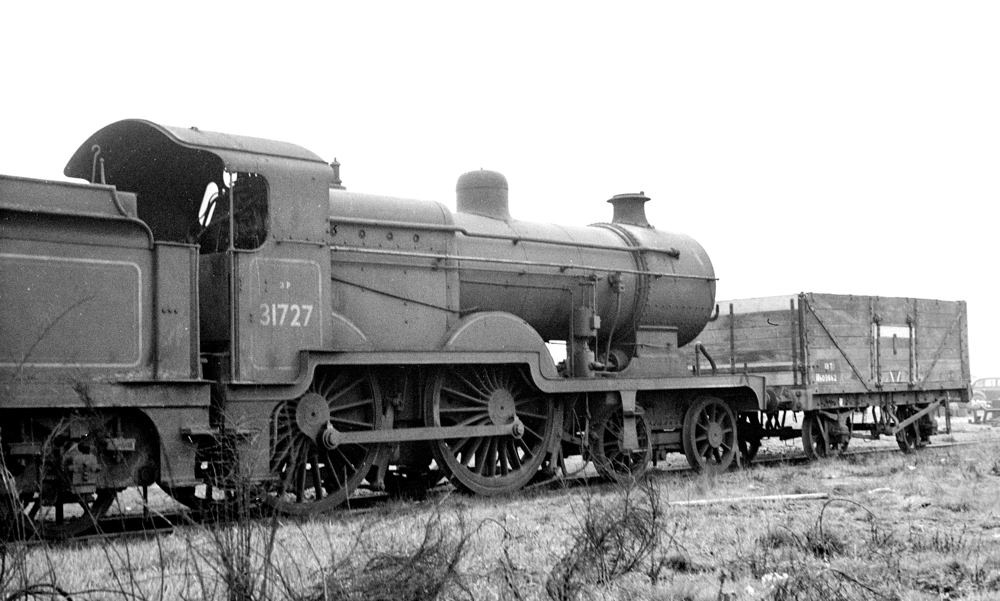 D1 31727 at Feltham in store