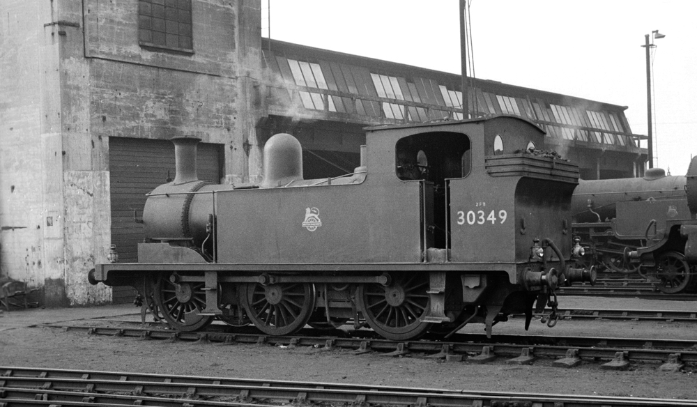 G6 30349 at Feltham