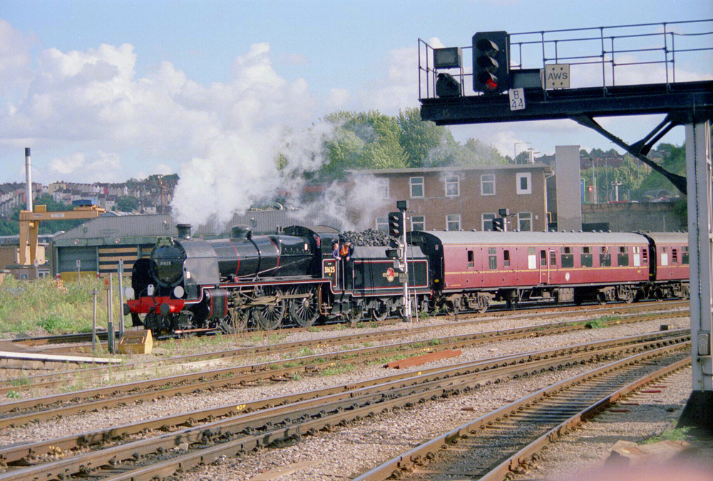 31625 runs the stock round at Bristol TM
