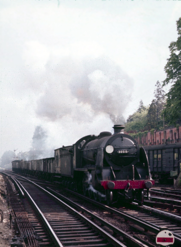 30515 approaching Virginia Water with freight for Reading