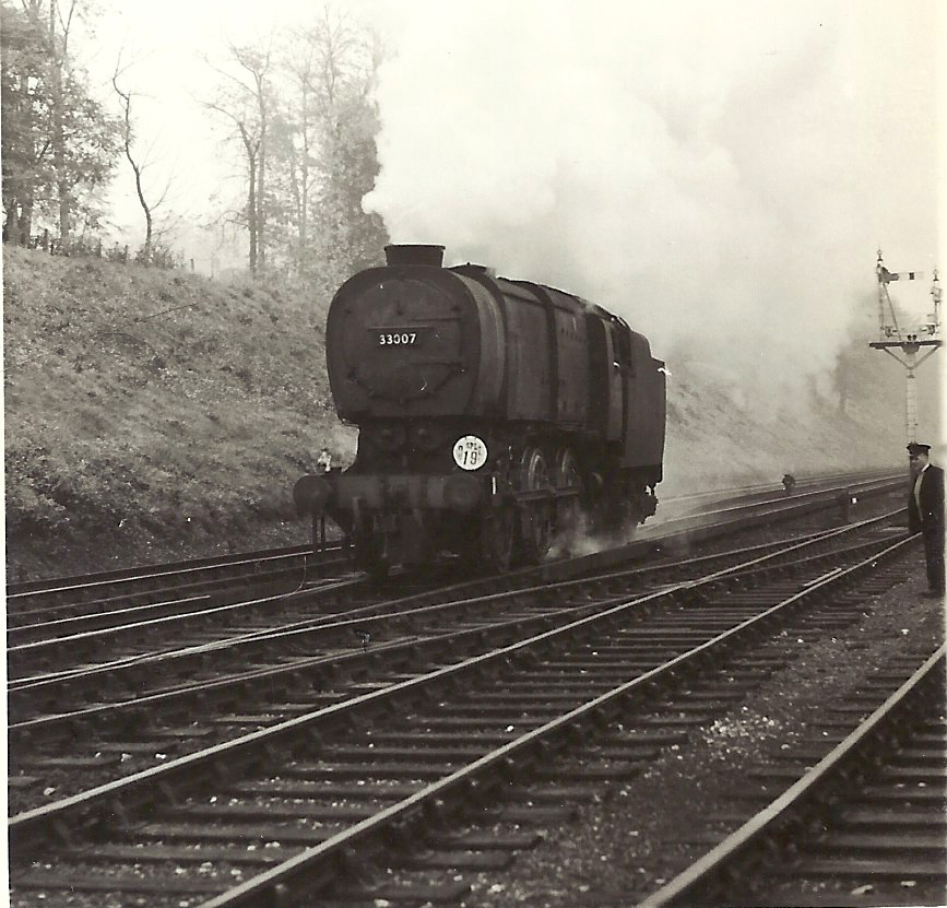 33007 runs around at Virginia Water