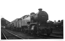 W Class 31912 at Eastleigh with sister behind.jpg